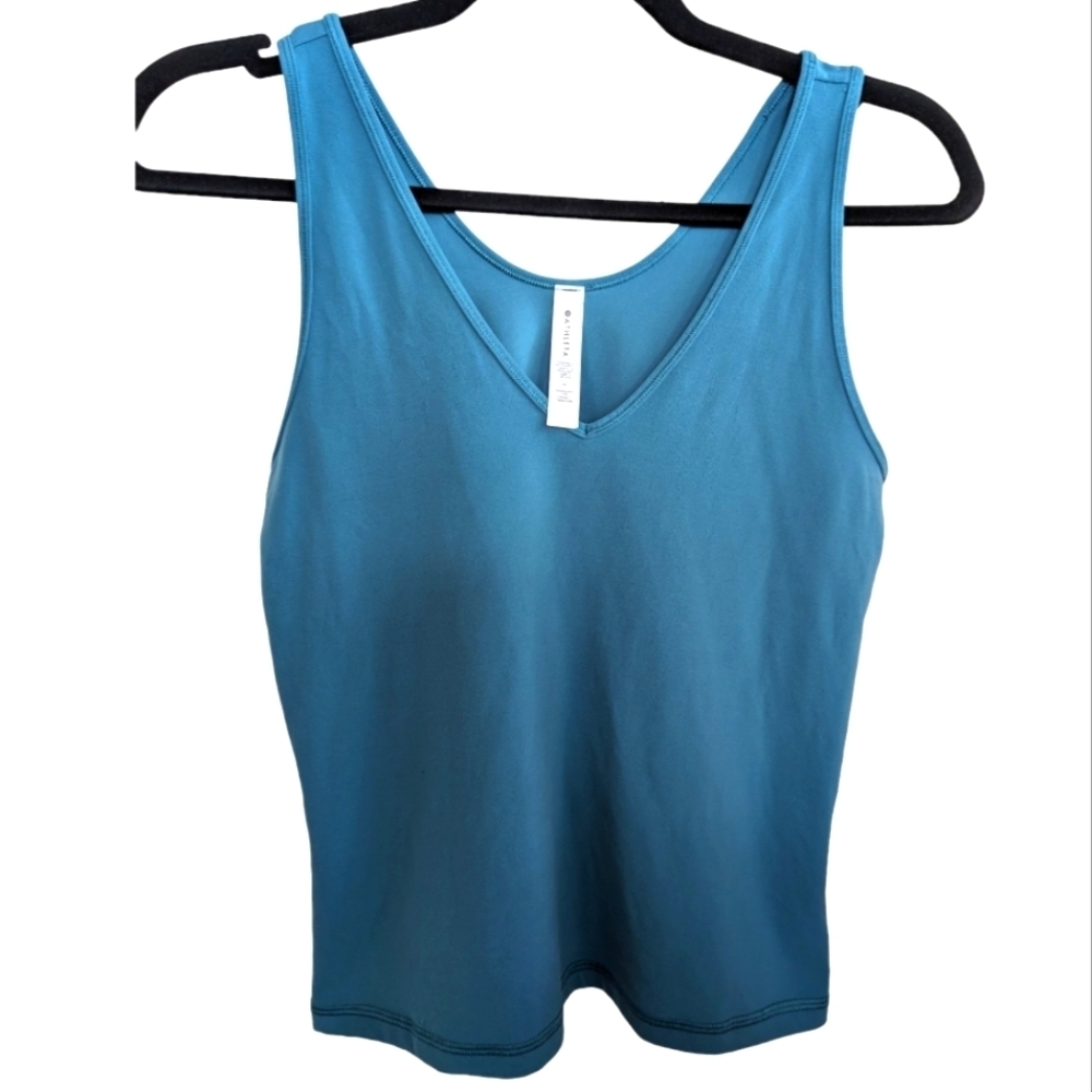 Athleta Teal Transcend Tank Top Camisole Size Medium EUC Athleisure